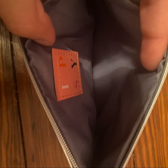 Makeup Bundle - Picture 11 of 11